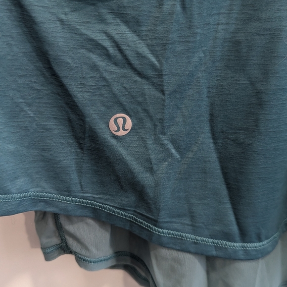 lululemon Mesh Short Sleeve Tee w Racerback Tank Over Green Lightweight, 10-12 - Picture 5 of 5